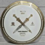 Yikun Tortiose Twin Swords <br> 12 | 5 | -1 | 2